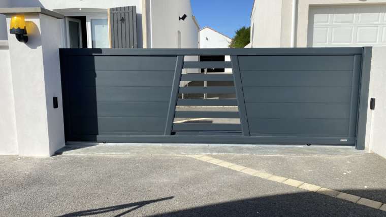 Pose – Installation porte Coulissant et sa motorisation Nuaillé d’Aunis – La Rochelle 17 Charente-Maritime